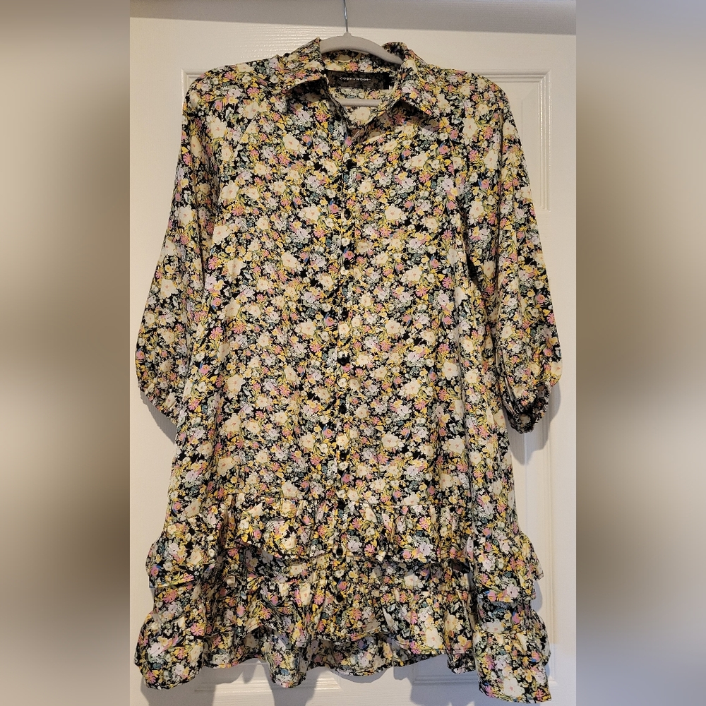 Floral baby doll dress with pockets!